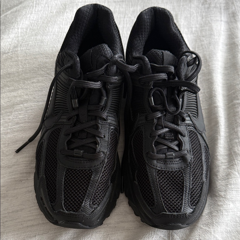 Nike Zoom Vomero Black Sneakers